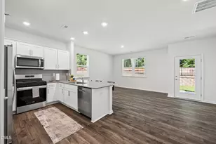 5229 Red Crimson Dr, Fuquay-Varina, NC 27592 - Photo 9