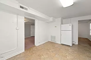 101 E Woodall St, Four Oaks, NC 27524 - Photo 5