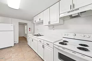 101 E Woodall St, Four Oaks, NC 27524 - Photo 7