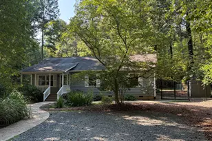137 B Windsor Cir, Chapel Hill, NC 27516 - Photo 1