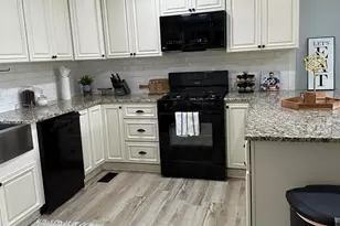 2037 Queen Charlotte Pl, Raleigh, NC 27610 - Photo 9