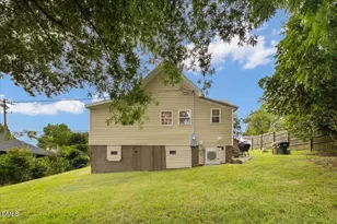 206 S Ellington St, Clayton, NC 27520 - Photo 29