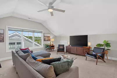 305 E Winmore Avenue, Chapel Hill, NC 27516 - Photo 45