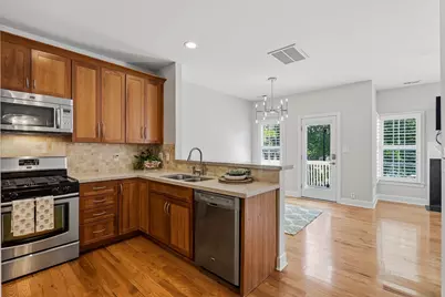 8320 Hempshire Place #Unit 106, Raleigh, NC 27613 - Photo 7