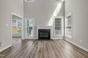 2525 Trailwood Hills Dr, Raleigh, NC 27603 - Photo 7