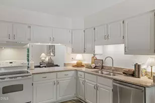 302 Forest Ct, Carrboro, NC 27510 - Photo 9