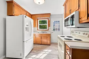 5601 Sky Ln Dr, Durham, NC 27704 - Photo 9