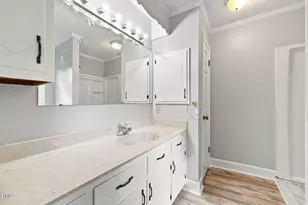 5601 Sky Ln Dr, Durham, NC 27704 - Photo 15
