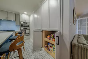 613 Shady Lawn Rd, Chapel Hill, NC 27514 - Photo 13
