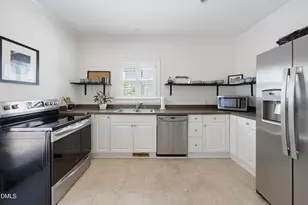808 Brooklyn St, Raleigh, NC 27605 - Photo 5