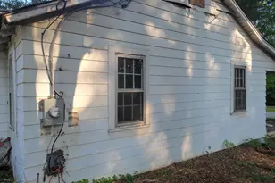 813 Strawberry Rd, Reidsville, NC 27320 - Photo 3