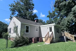 1028 Dabney Dr, Henderson, NC 27536 - Photo 9