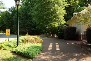 130 S Camellia St, Chapel Hill, NC 27516 - Photo 53