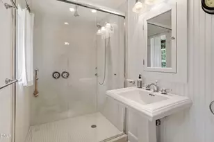 2617 London Dr, Raleigh, NC 27608 - Photo 33