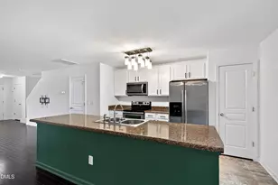 2931 Berkeley Springs Pl, Raleigh, NC 27616 - Photo 9
