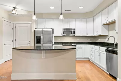 222 Glenwood Avenue #717, Raleigh, NC 27603 - Photo 3