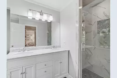 1008 Indian Trail Drive, Raleigh, NC 27609 - Photo 23