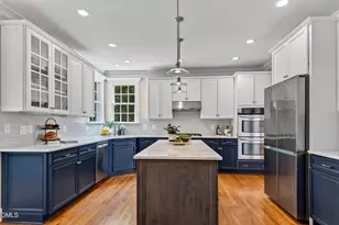 101 Kings Castle Dr, Apex, NC 27502 - Photo 1
