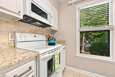 215 Applecross Drive, Cary, NC 27511 - Photo 7