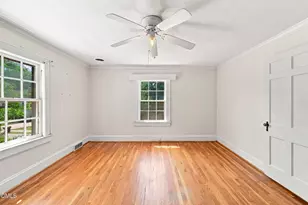 160 W Young Ave, Henderson, NC 27536 - Photo 23