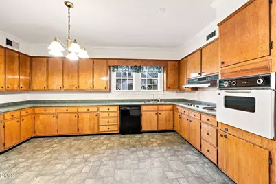 160 W Young Avenue, Henderson, NC 27536 - Photo 13