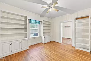 160 W Young Ave, Henderson, NC 27536 - Photo 9