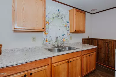 469 Lakeview Avenue, Burlington, NC 27215 - Photo 13