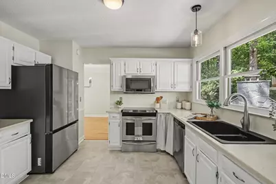 201 Hunters Crossing, Cary, NC 27518 - Photo 13
