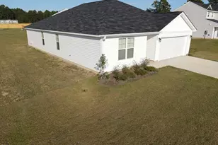195 Presley St, Raeford, NC 28376 - Photo 5