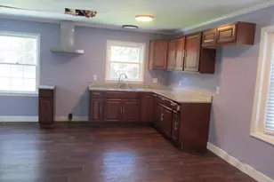 505 N East St, Roseboro, NC 28382 - Photo 11