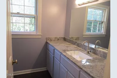 505 N East Street, Roseboro, NC 28382 - Photo 5