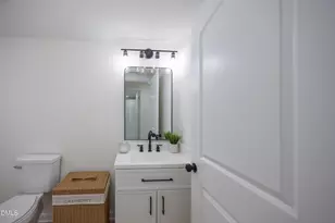 105 Harmon St, Clinton, NC 28328 - Photo 13