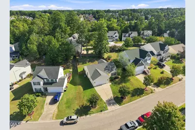 412 Holly Thorn Trace, Holly Springs, NC 27540 - Photo 5