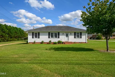 1035 W Saint James Street, Tarboro, NC 27886 - Photo 1
