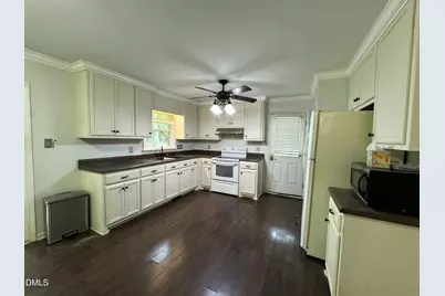 709 N Fir Avenue, Siler City, NC 27344 - Photo 3