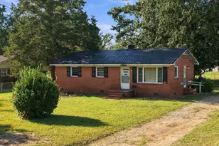 302 E 17th St, Scotland Neck, NC 27874 - Photo 1