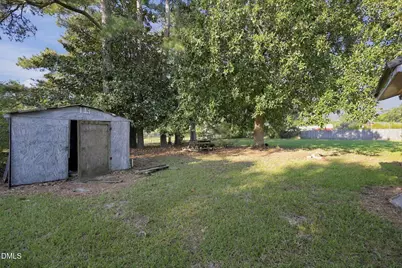 302 E 17th Street, Scotland Neck, NC 27874 - Photo 35