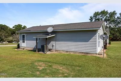 145 S Patterson Street, Coats, NC 27521 - Photo 19