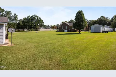 145 S Patterson Street, Coats, NC 27521 - Photo 25