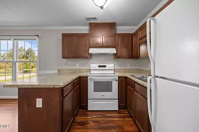 145 S Patterson Street, Coats, NC 27521 - Photo 9