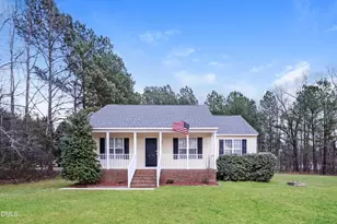 105 Pinto Ln, Zebulon, NC 27597 - Photo 1