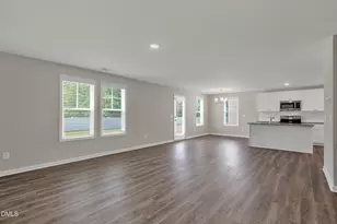 17 W Emily Gardens Dr, Selma, NC 27576 - Photo 11