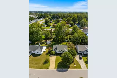 105 McKenzie Circle, Clayton, NC 27520 - Photo 3