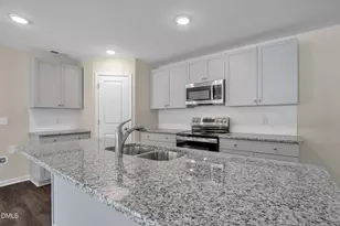 73 W Emily Gardens Dr, Selma, NC 27576 - Photo 5