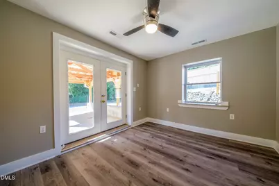 624 W Gilbreath Street, Graham, NC 27253 - Photo 9