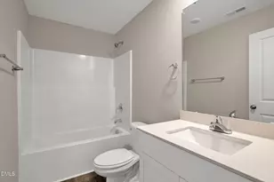 8 W Emily Gardens Dr, Selma, NC 27576 - Photo 19