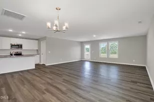 8 W Emily Gardens Dr, Selma, NC 27576 - Photo 5