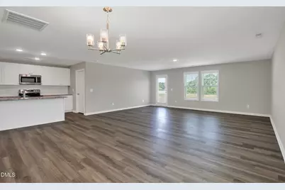 8 W Emily Gardens Drive, Selma, NC 27576 - Photo 9