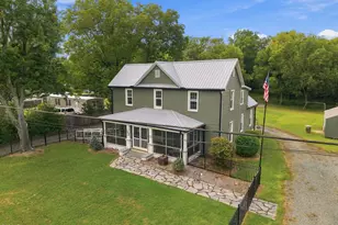 1406 E Main St, Graham, NC 27253 - Photo 1