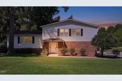 1013 Lakeview Drive, Clinton, NC 28328 - Photo 1